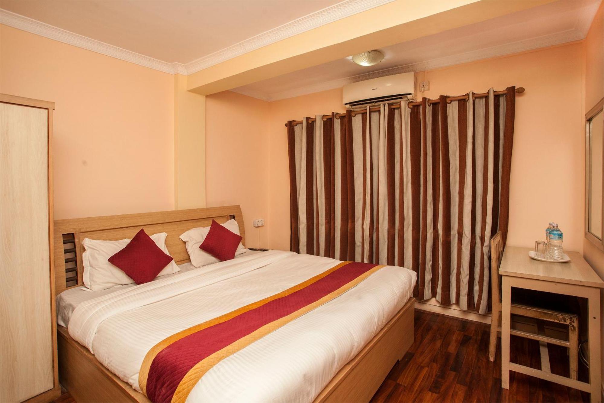 Hotel Mountain Gateway Katmandou Extérieur photo